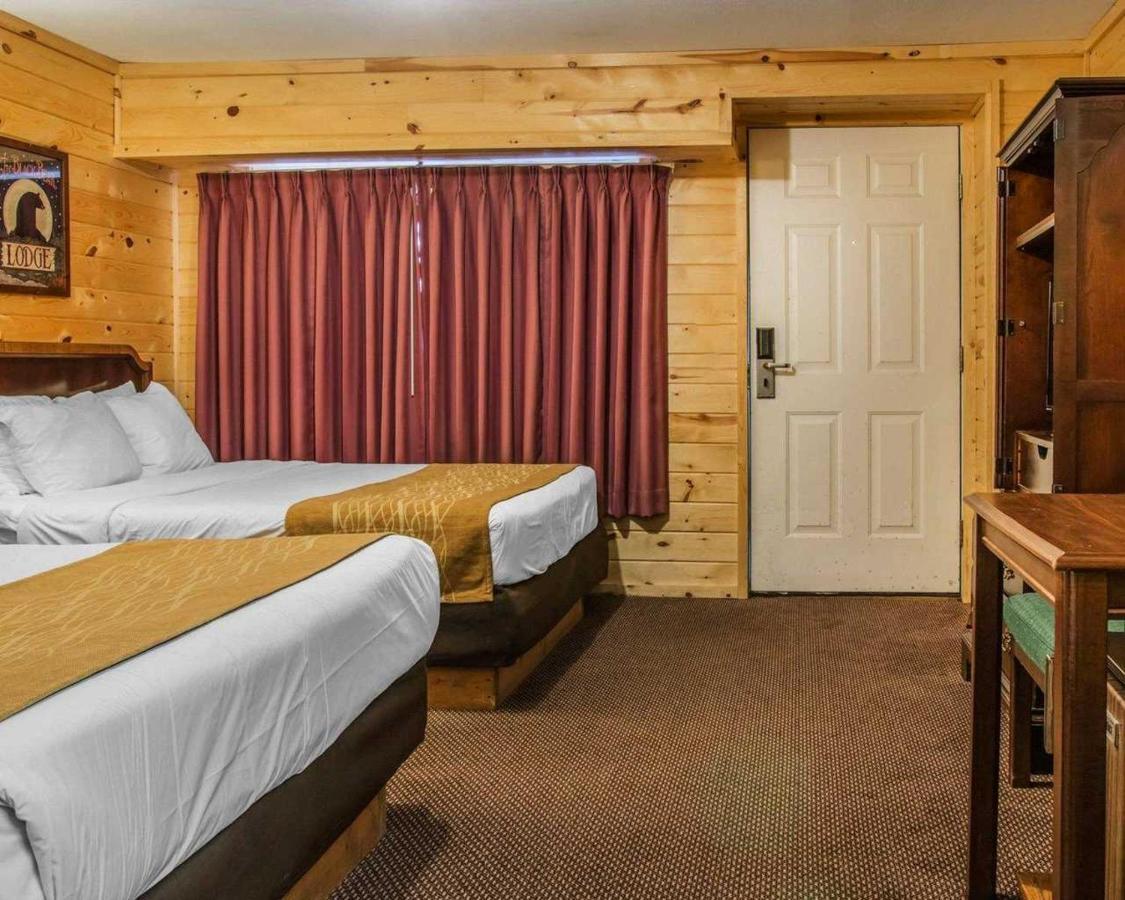 Cabins Of Mackinac & Lodge Mackinaw City Exteriör bild
