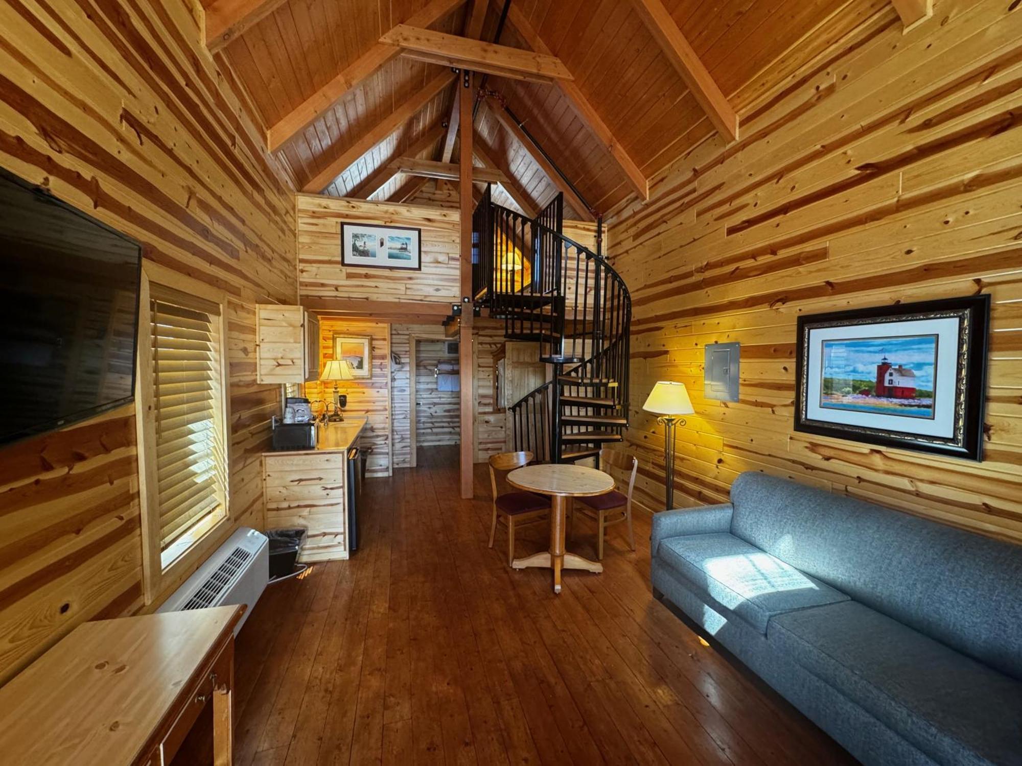 Cabins Of Mackinac & Lodge Mackinaw City Exteriör bild