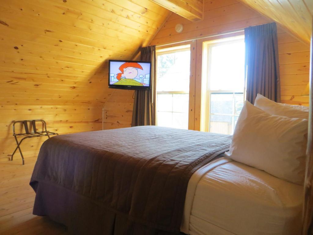 Cabins Of Mackinac & Lodge Mackinaw City Rum bild