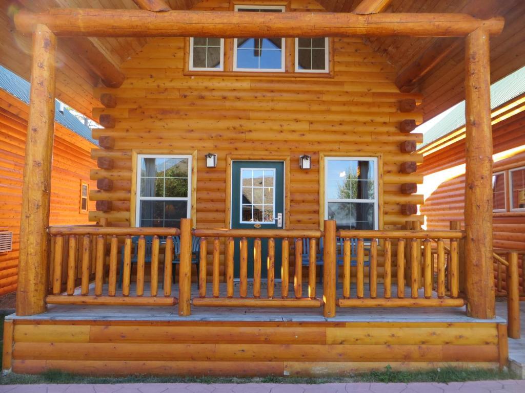 Cabins Of Mackinac & Lodge Mackinaw City Rum bild